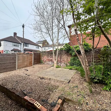 Spacious House Close To Central Manchester With Free Parking Exterior photo