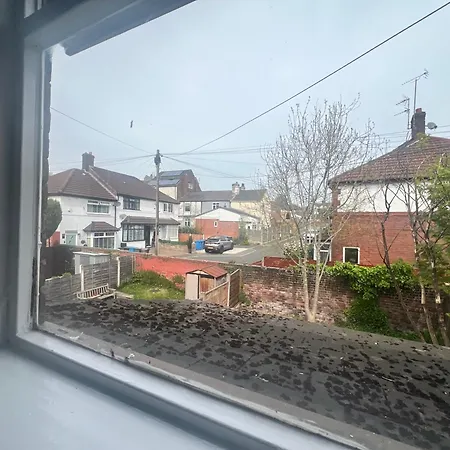 Spacious House Close To Central Manchester With Free Parking Exterior photo
