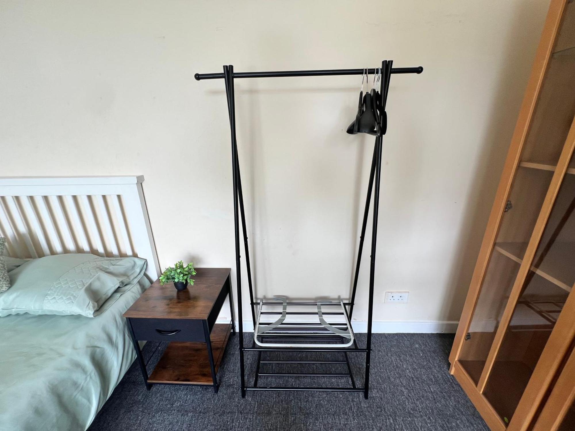 Spacious House Close To With Free Parking Ferienhaus Manchester